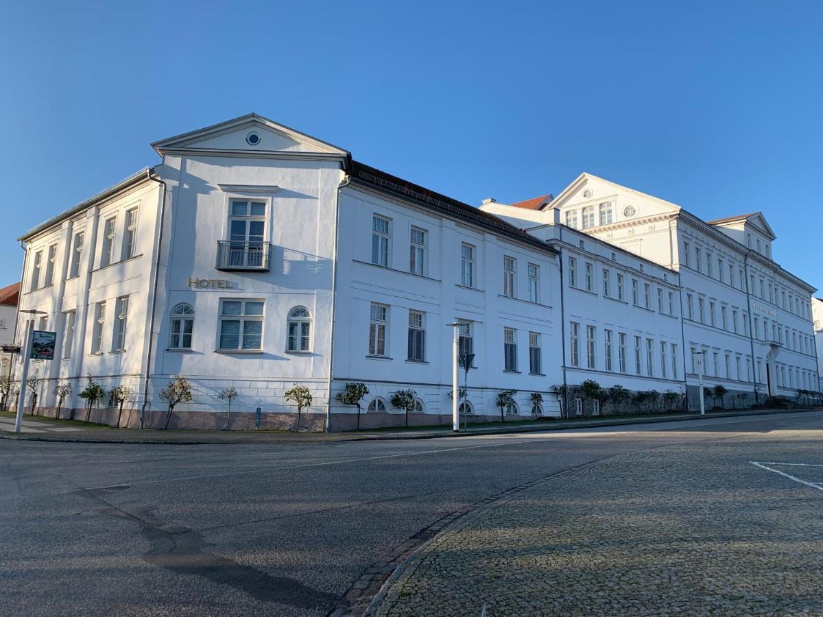 Parkhotel Putbus - Renoviert Seit Februar 2025 Exterior foto